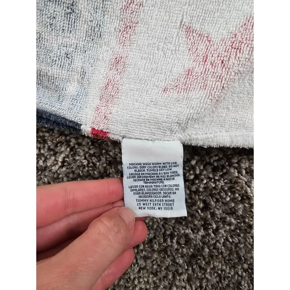 Vtg Y2K Tommy Hilfiger beach towel featuring a bold star and stripe design